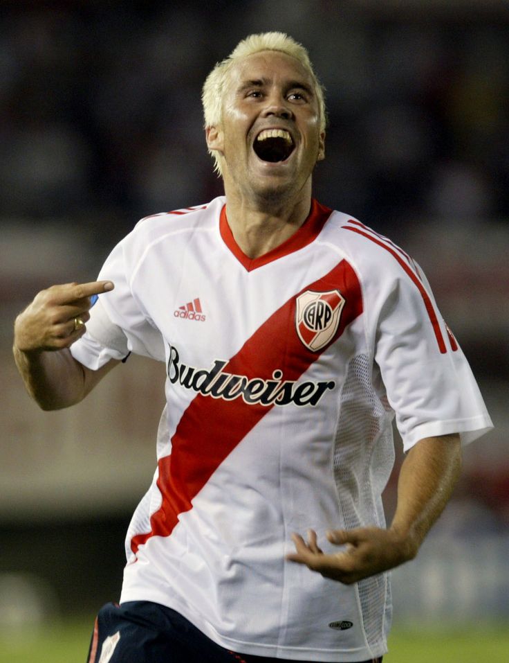 Y YA LO VE
Y YA LO VE
ES EL EQUIPO DE COUDET.