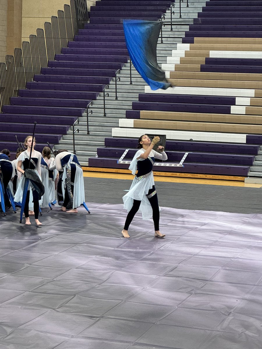 boulder_hs's tweet image. On the floor…
Into the Light — dramatic music, powerful movement, emotion in every phrase. The flags flew. The storytelling was bold. The performance? Captivating.
#bchs41 #bchswinterguard #IntoTheLight #PerformanceDay #EaglePride
