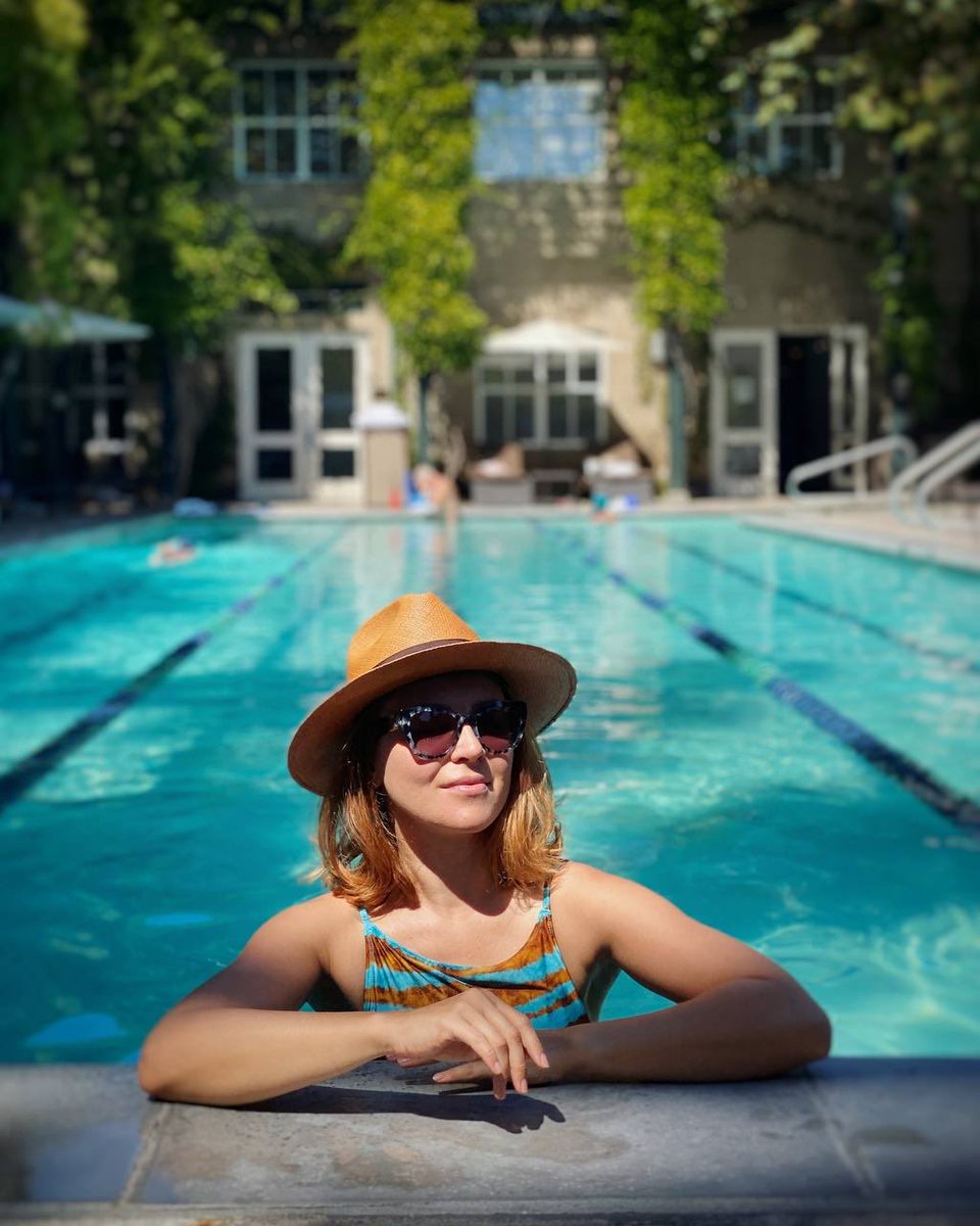 DianaRay222's tweet photo. Pool vibes only 🌊 https://t.co/Qr4K1k7x4z