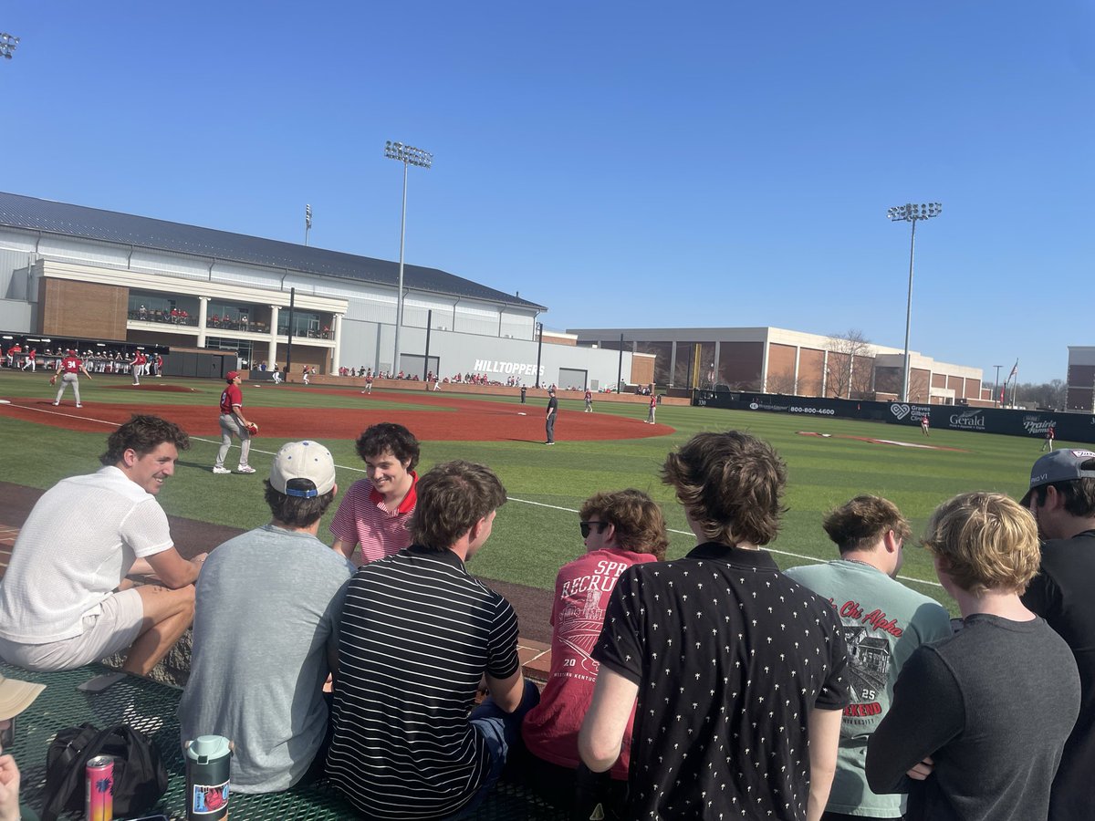 iubase.com tweet media