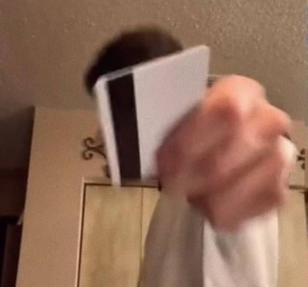 لینگویینی tweet media