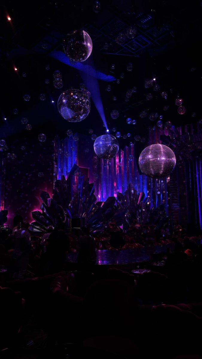 Ms. Angel Eyes tweet media