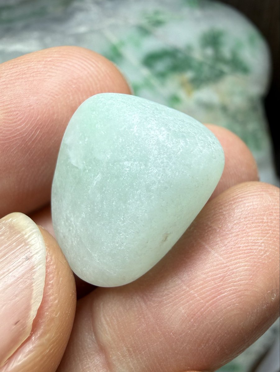 今日のヒスイは、 超久しぶりに素敵な翡翠をゲット‼️ 「結晶キラキラ