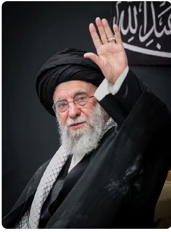 Saifullah7391's tweet photo. May Allah protect you🤲
#khamnei 
#Iran https://t.co/f0VQ22ETfE