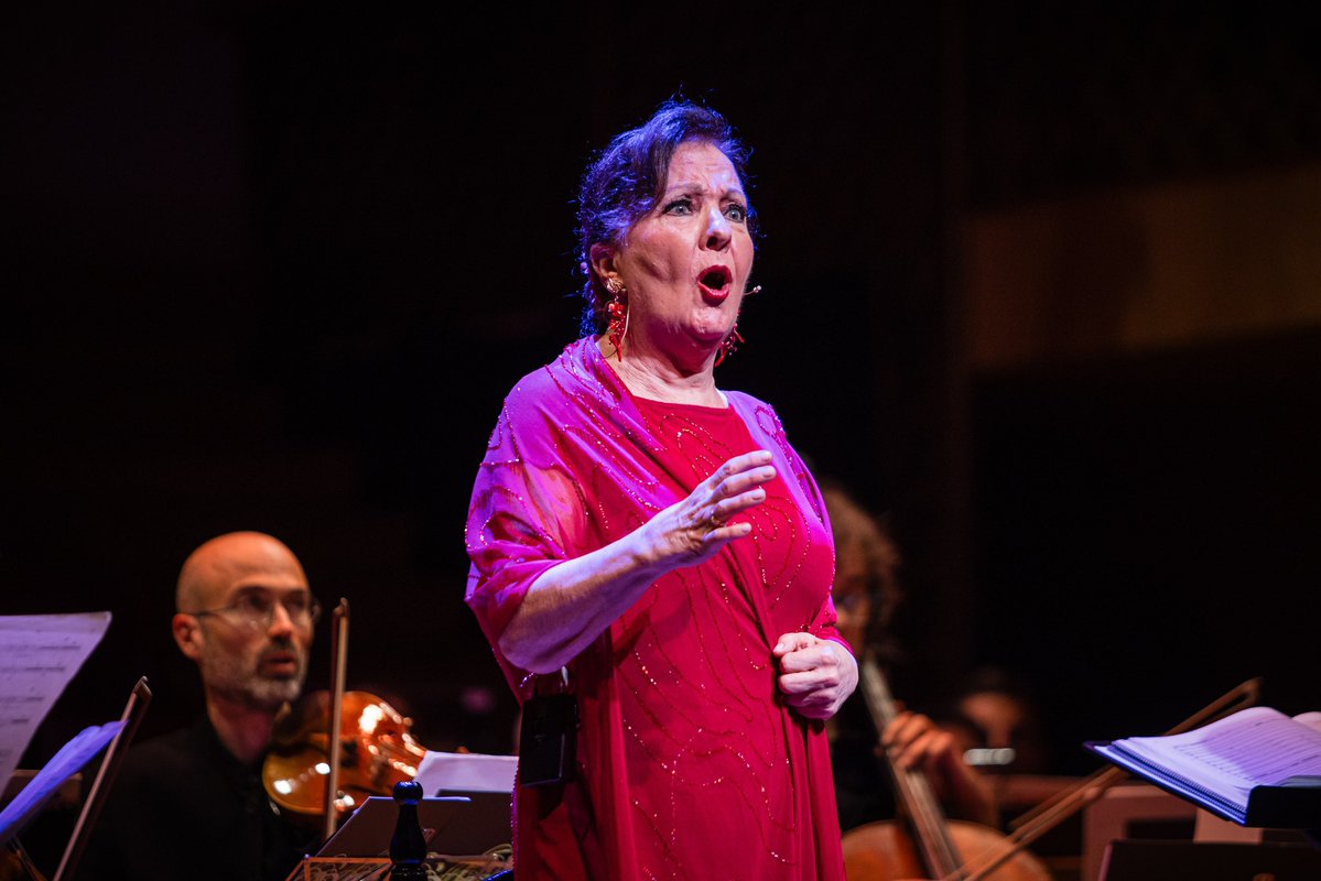 ClàssicAnd tweet media