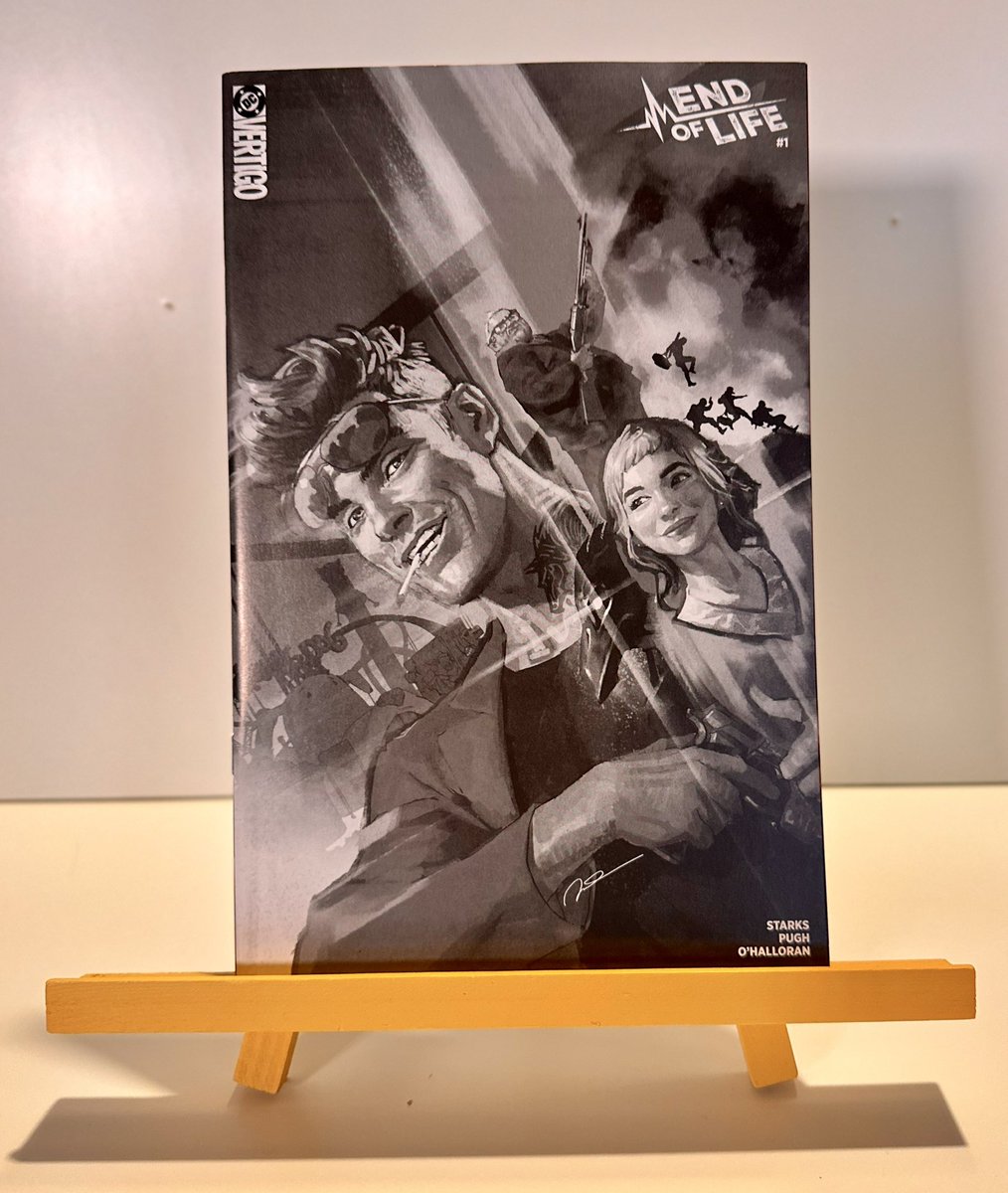 MachewsComics's tweet image. 📬🔥 Mail Call

These ComicsPro 2026 exclusives finally landed and they look even better in hand

🩸 Bleeding Hearts #1
💀 End of Life #1
🏠 The Nice House by the Sea #7
🕵️‍♂️ The Peril of the Brutal Dark An Ezra Cain Mystery #1

#DCComics #Vertigo #ComicsPro #MailCall