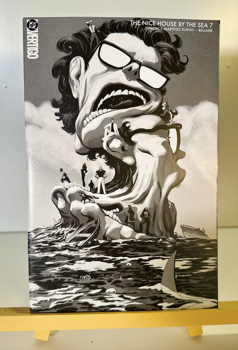 MachewsComics's tweet image. 📬🔥 Mail Call

These ComicsPro 2026 exclusives finally landed and they look even better in hand

🩸 Bleeding Hearts #1
💀 End of Life #1
🏠 The Nice House by the Sea #7
🕵️‍♂️ The Peril of the Brutal Dark An Ezra Cain Mystery #1

#DCComics #Vertigo #ComicsPro #MailCall