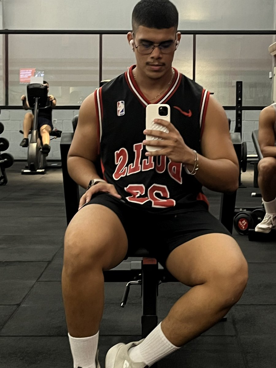 Ai preto tweet media