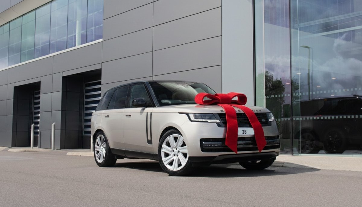 SytnerLandRover's tweet image. No better feeling than new car day. 

Congratulations to all our clients collecting their 26 plate vehicles. Here's to the journeys ahead. 

#newcar #26plate #newreg #car #automotive
