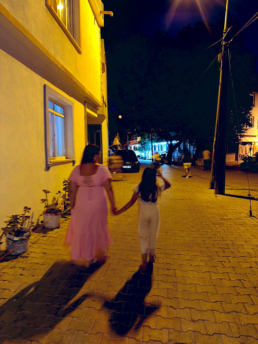 aylin21707443's tweet photo. Kızın büyümüştür ve artık en yakın arkadaşın olmuştur 🥲🫠 https://t.co/hvODqt7pmY