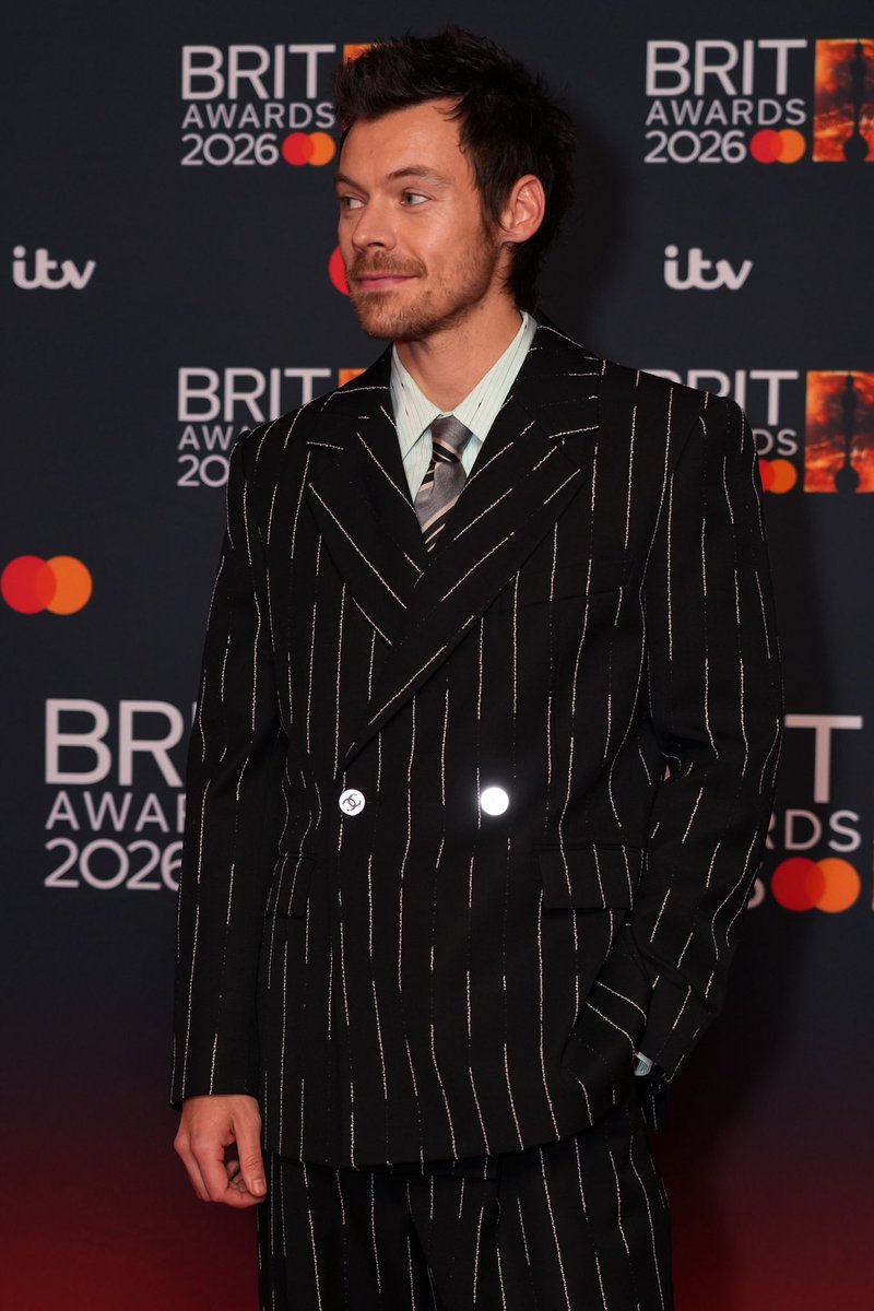 hsdaily's tweet photo. Harry at the 2026 Brit Awards at the Co-Op Live Arena in Manchester - 28 February https://t.co/4I0oWMFowl