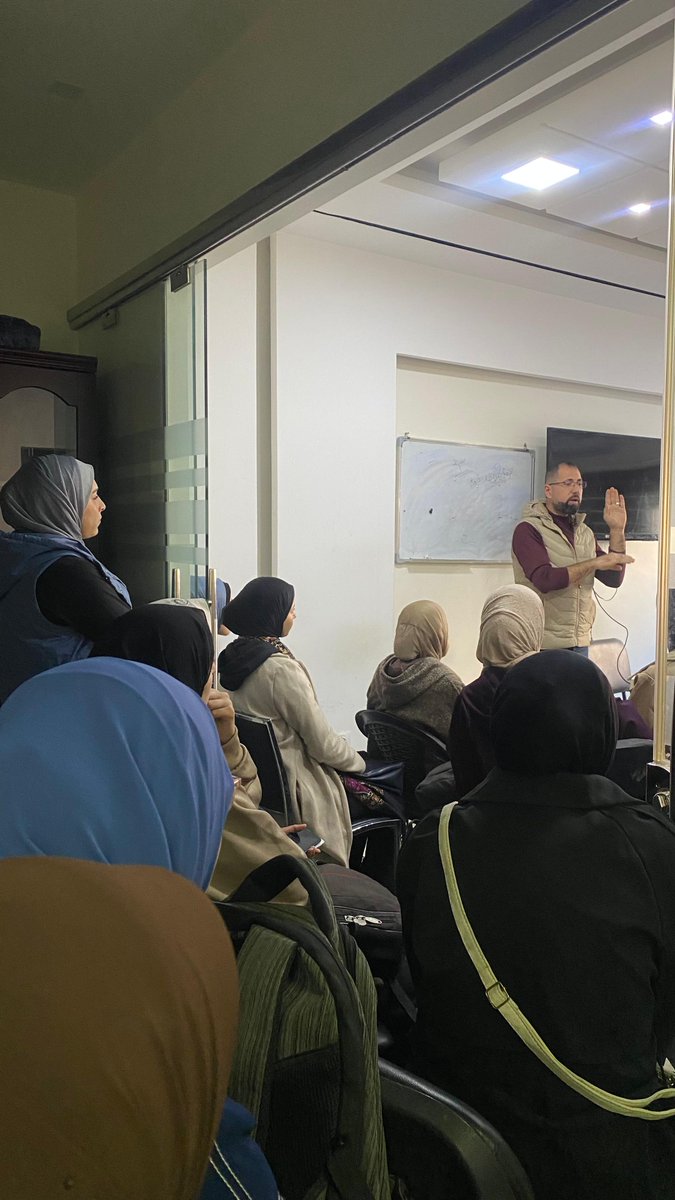 PCIT_pcit's tweet photo. At PCIT, we continue our mission. Our free Graphic Design workshop by Abdullah Haniya saw incredible commitment from Gaza’s youth. Empowering them through knowledge is our foundation for a better future. 💡
Donate to support: 🔗 https://t.co/2PPHH4OtT8
#PCIT #Gaza #Design https://t.co/Izr64TYD4I