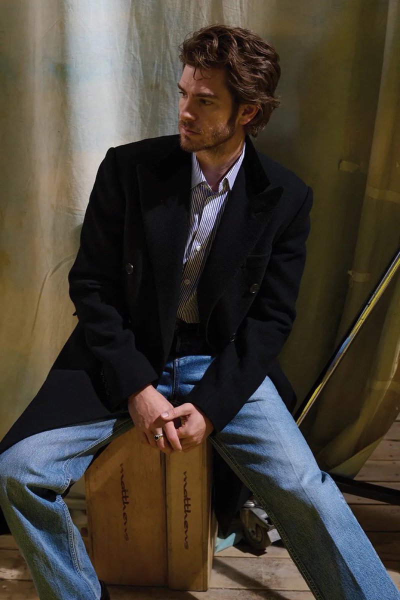 Gwen | Parody|Not impersonating tweet media