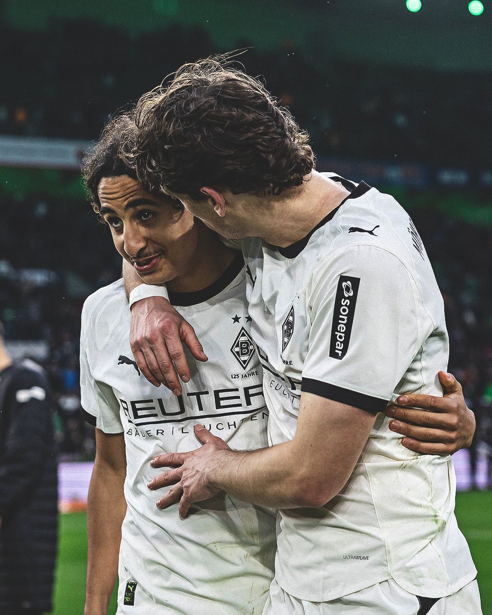 borussia_jp's tweet photo. 3月も頑張っていきましょう🖤🤍💚

#ボルシアMG #BMGFCU https://t.co/sN6ckTpmYa