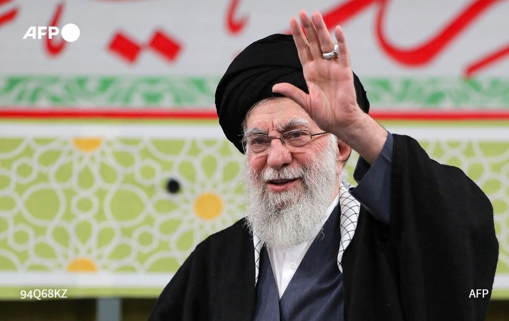 AFP's tweet photo. #BREAKING Trump says Iran's supreme leader Khamenei killed, urges Iranians to 'take back their country' https://t.co/ik1F24xyLv
