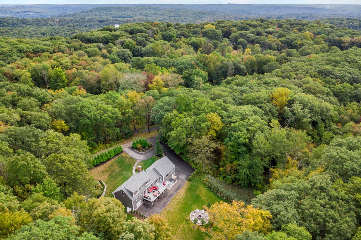 BrokerageNE's tweet photo. Closed in Lake Waubeeka, seller represented. When inventory is limited, preparation and positioning matter. Considering a move this spring? 📩 Send a private message and lets explore what’s possible in todays market. #danburyct #springmarket #lakecommunities https://t.co/6KmrKjujo6