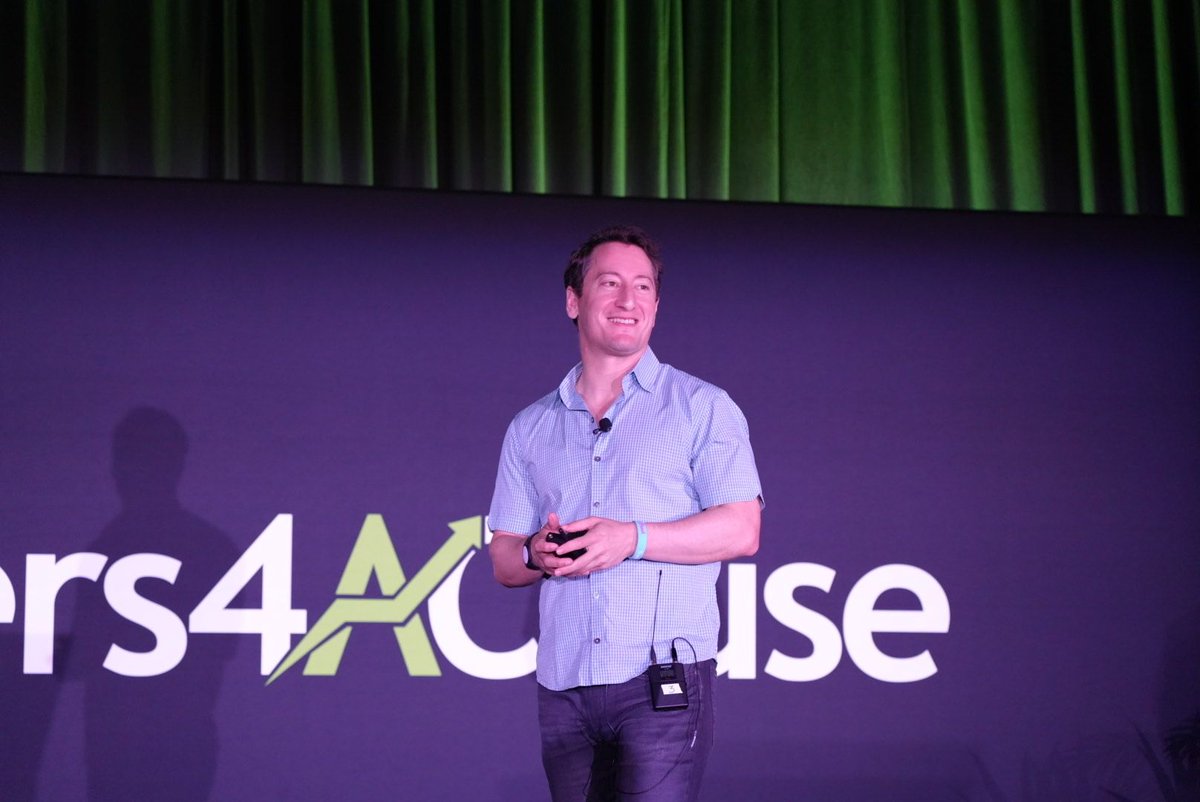 Traders4ACause tweet media