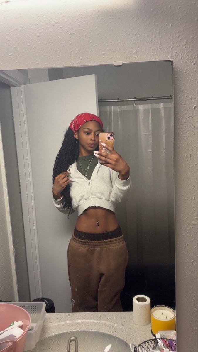 goddess maci 🩶 20+ tweet media