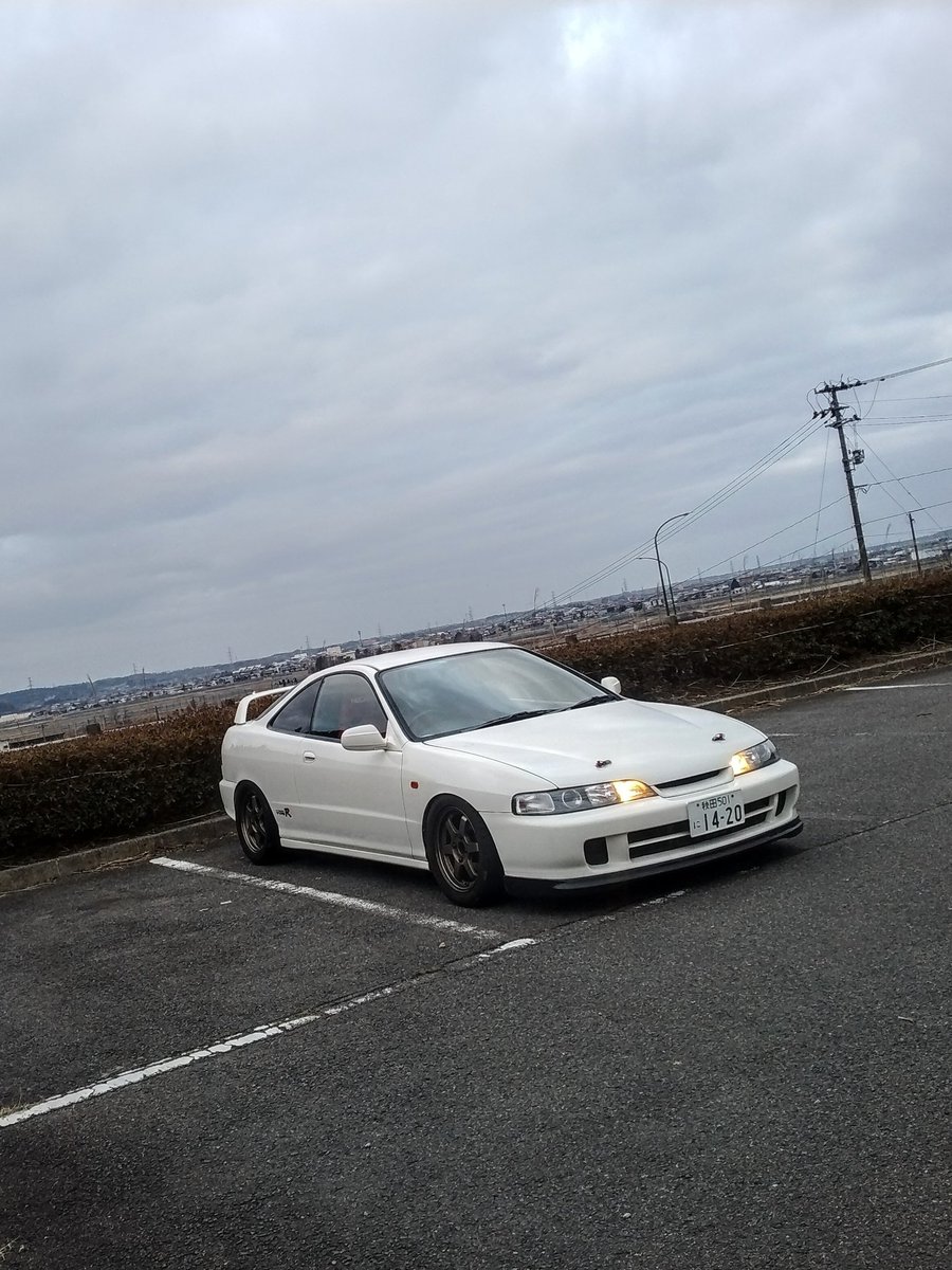 tegra1420's tweet photo. ギャッソリン入れてマイカーでアイアイな朝活 https://t.co/iJ8NJEhzWi