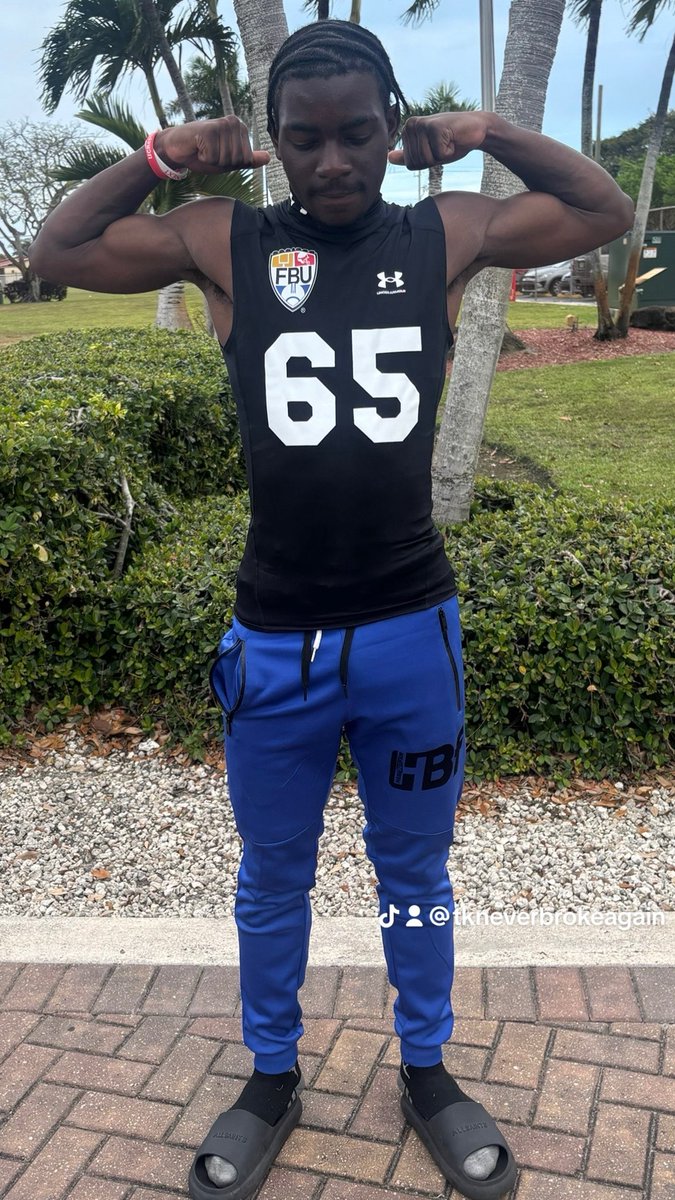 Tyler K. Smith tweet media