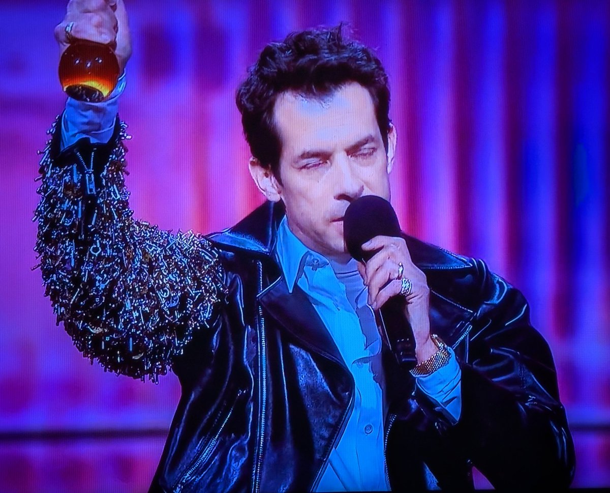 Papur Boi tweet media