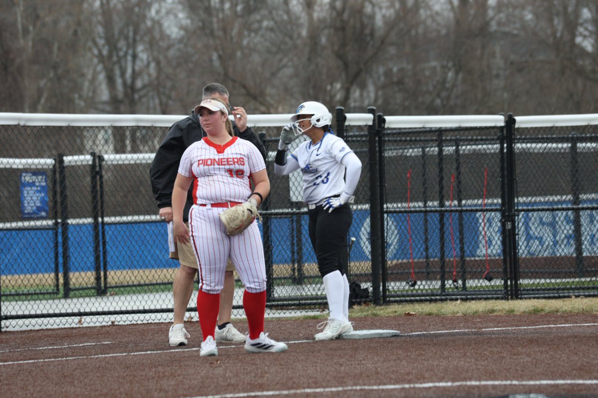 Falcons won’t stop adding on! A triple from Stephanie LeValley makes it 15-0! T4. <a href="/mbsportslab/">Mason Bailey</a>