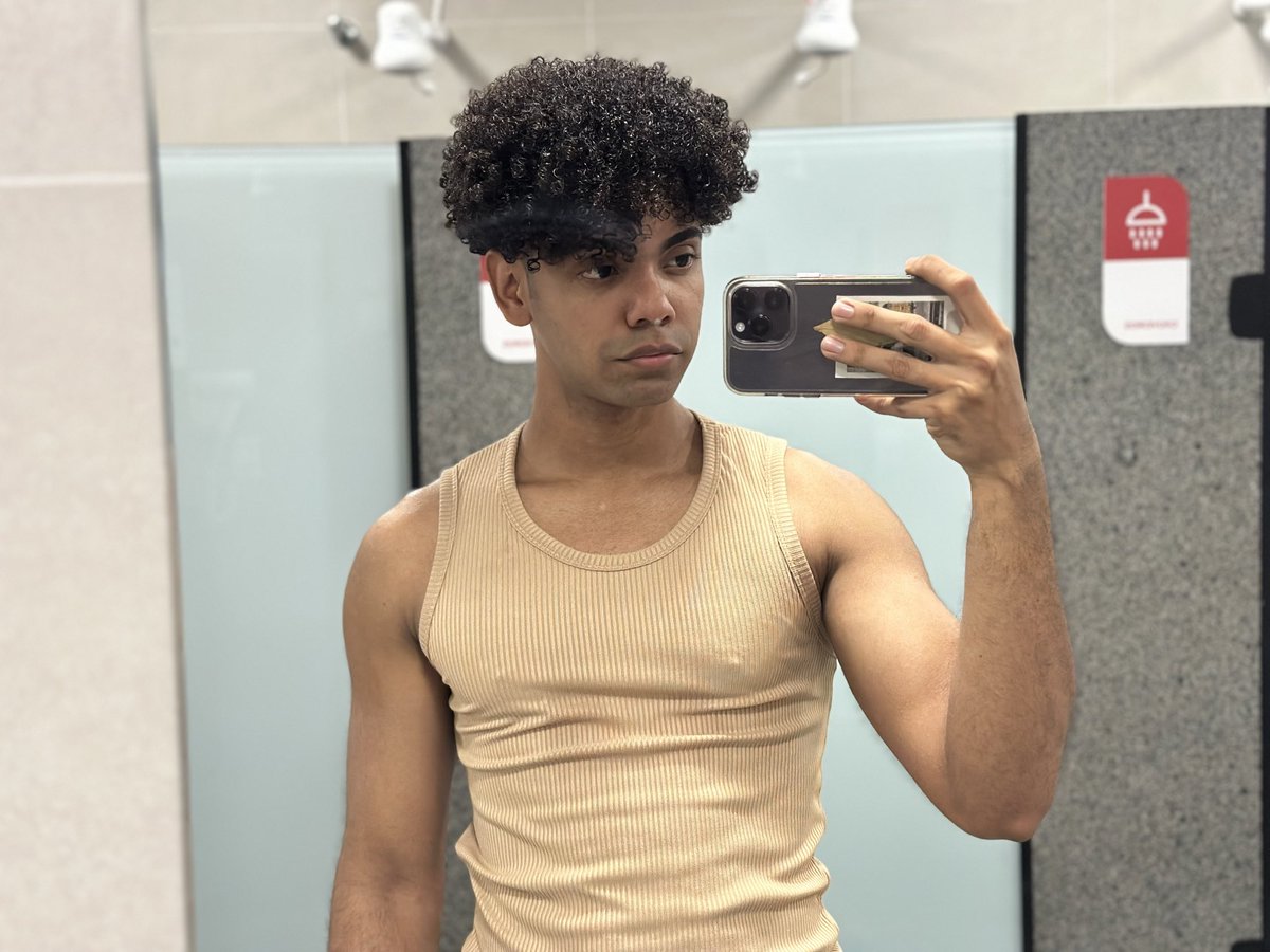 voz_so's tweet photo. 💪🏾🥵 https://t.co/0mxMtgWTn5