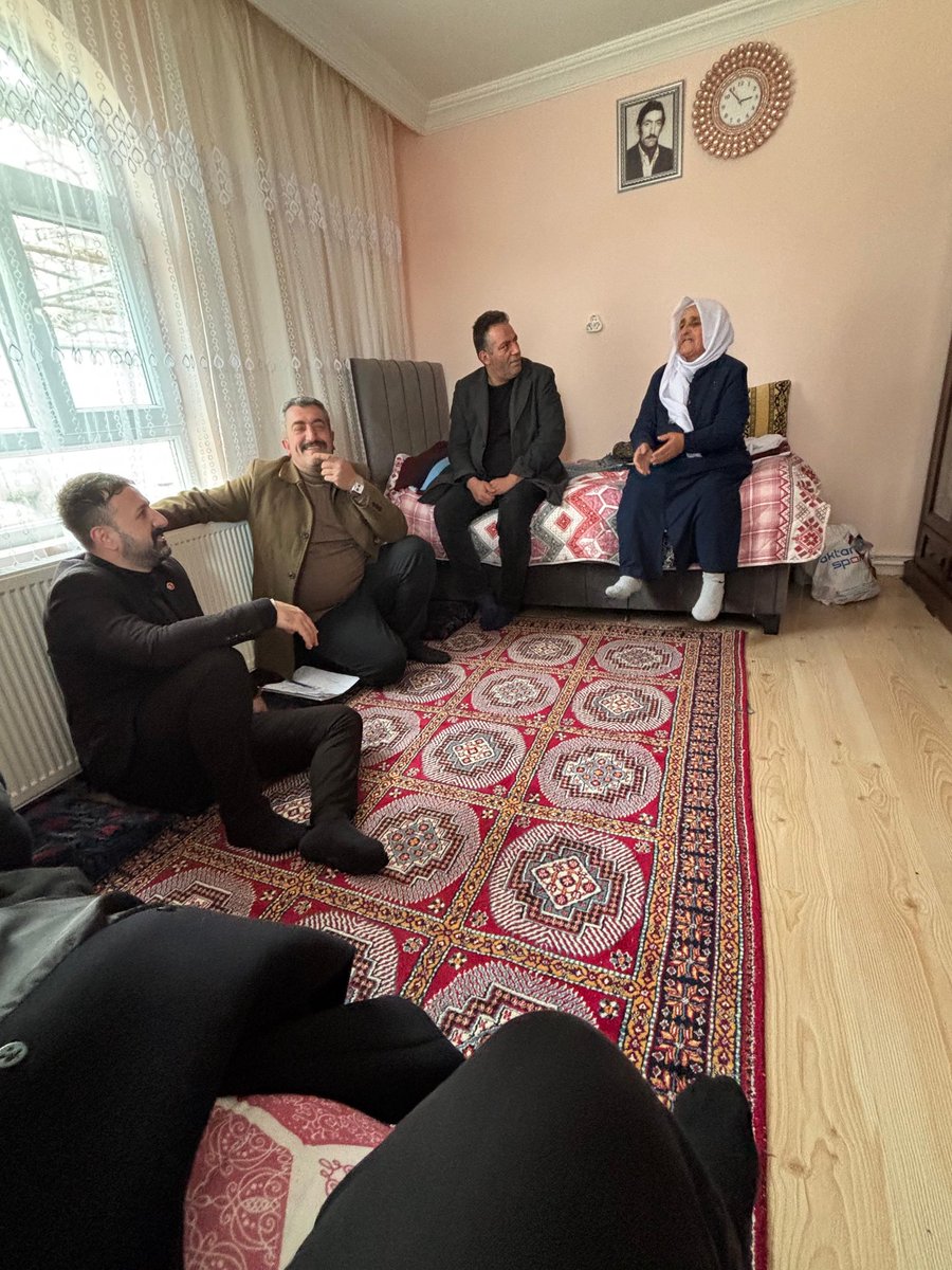 Günlerden Haymana 
il Başkanılığımız ve Haymana ilçe teşkilatımızın koordinesinde il yönetim kurulu üyelerimiz ile birlikte Ramazan öncesi
Haymana gönülden gönüle projemiz sayesinde ev
ziyaretlerinde bulunarak Sayın Cumhurbaşkanımız ve il Başkanımızın selamlarını ileterek