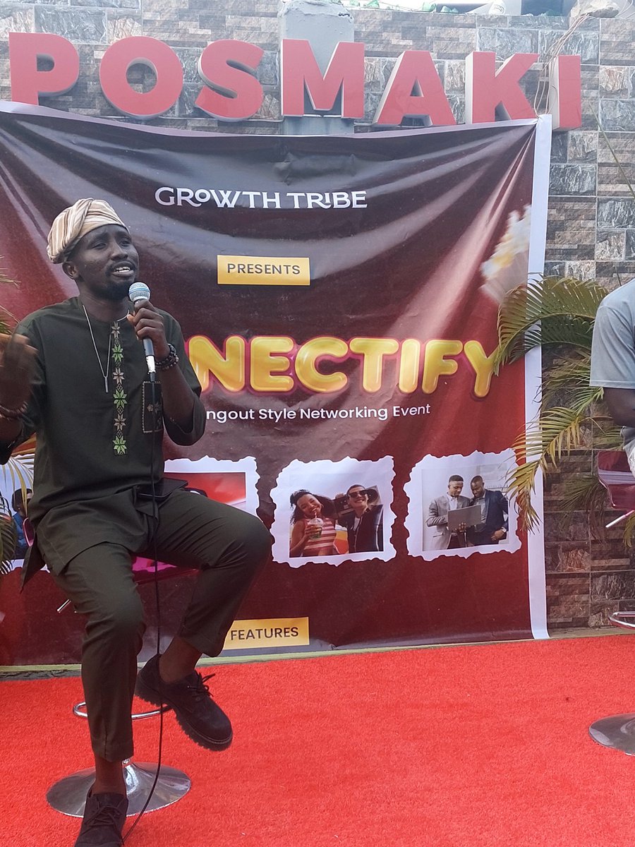HayaturRahman01's tweet photo. Organizing events like this in Ibadan where like-minded people can connect, network, play, and grow is no small work at all oo
Special shoutout to @theayoadams for delivering the theme so brilliantly. I also grabbed one or two from his brilliant speech.
#Connectify #Growthtribe https://t.co/CnYWDehKiO