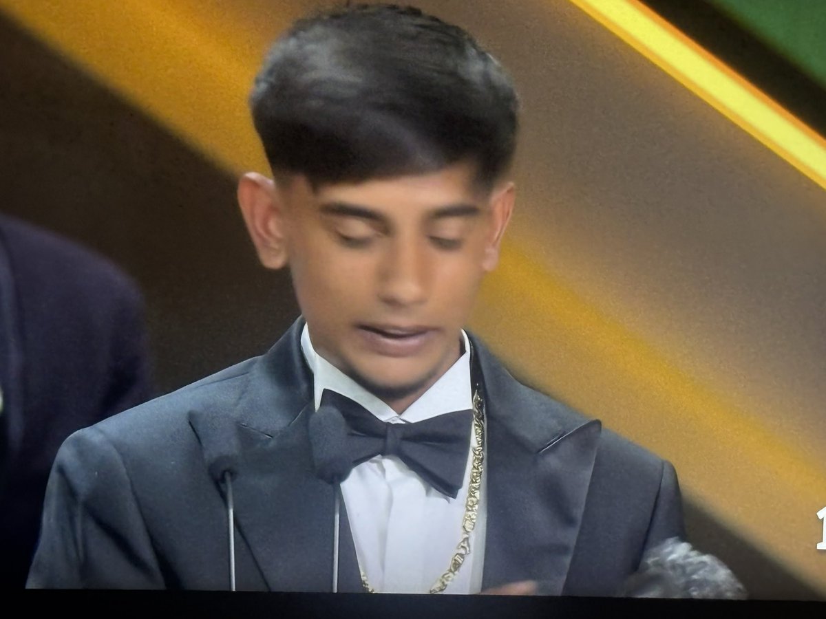 kollarion's tweet photo. Me gusta todo lo que hay en este Goya #Goyas2026 https://t.co/2o9xWRrBln