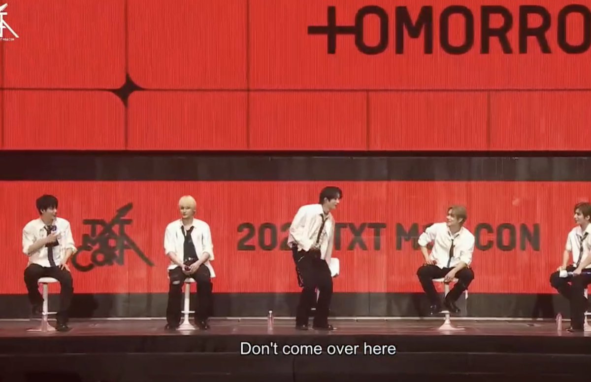 bampuppi's tweet photo. beomgyu getting up to approach soobin after he gave him a compliment then soobin saying don’t come over here 😭😭😭 https://t.co/SGRrAF0WFI