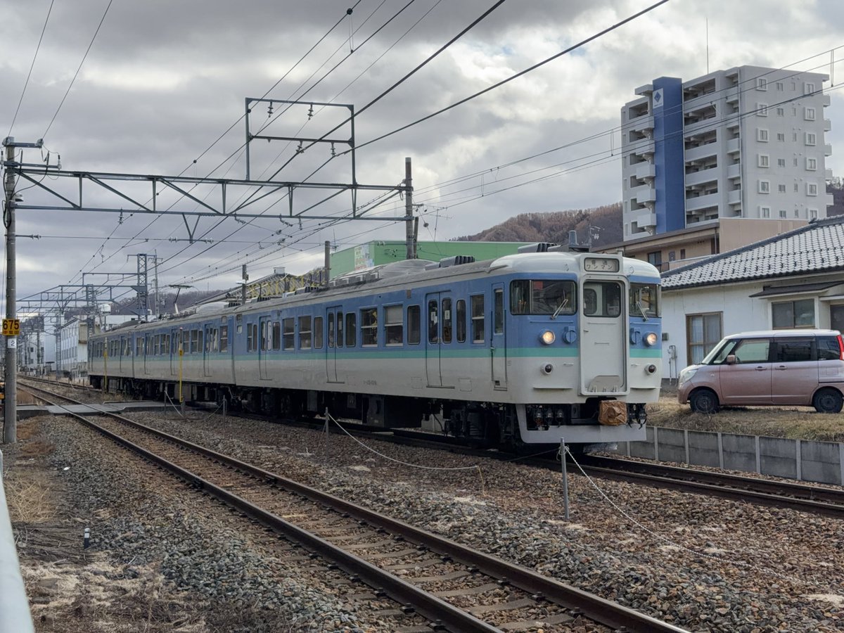 satoshiabe0714's tweet photo. 昨日はしなの鉄道のイベントへ行ってきました！イベント列車の1本前は、新長野色でした。 https://t.co/DfFQCJkZcI