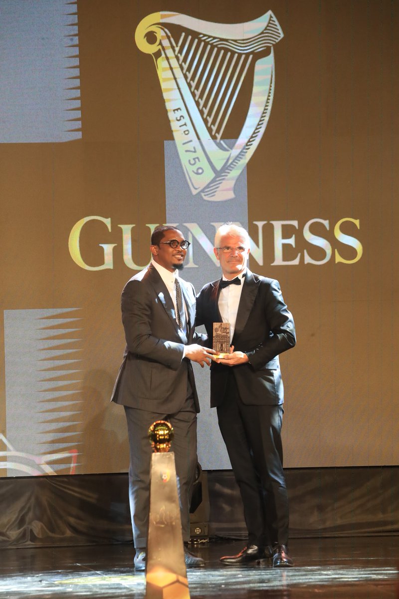 ballondor237's tweet image. MTN CAMEROUN &amp;amp; GUINNESS CAMEROUN ont reçu des mains du Président de la #FECAFOOT des prix spéciaux pour leur contribution au développement du football au Cameroun. 

#MTNELITEFOOTBALL
#GUINNESSSUPERLEAGUE
#BOC2025
#Ballondorcamerounais