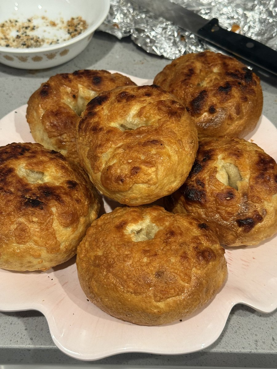 rapetrumpf's tweet image. Made Asiago Bagels in honor of our Jewish Overlords 

almost ruined them due to runaway temperature error in oven
#REALMENCOOK