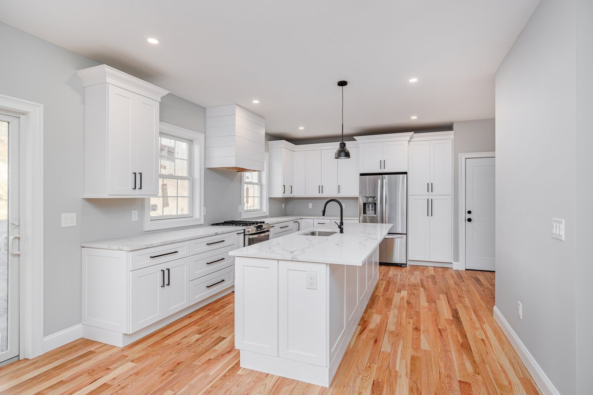 BrokerageNE's tweet photo. For buyers seeking new construction opportunities, preparation matters! Many homes are secured early in the process. Interested in what’s coming next?📩 DM us today.

Listed and sold by The Brokerage of New England, Licensed Broker in CT. #newmilford https://t.co/wYAQfoSJGa