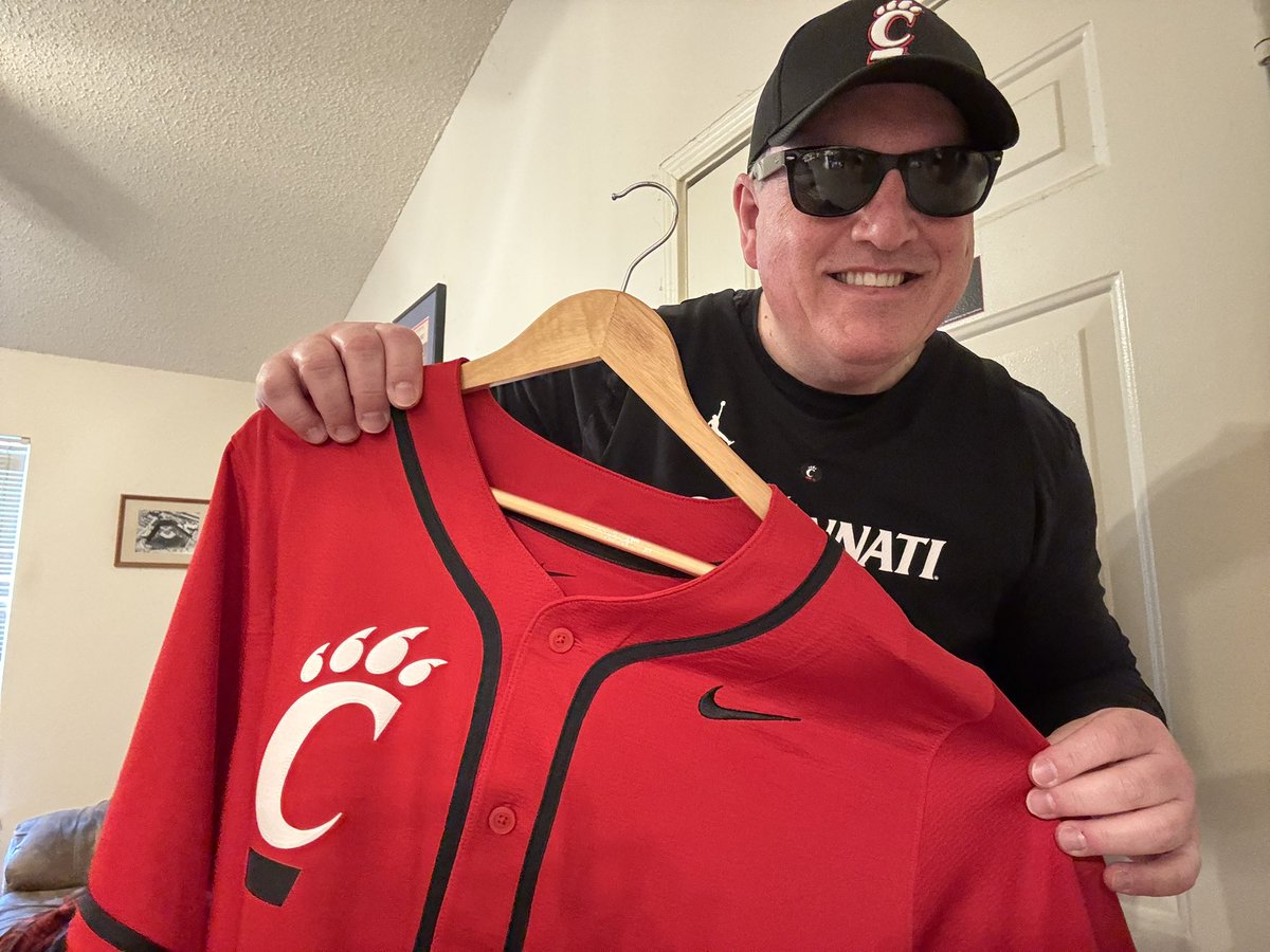 cincygreghoodin's tweet image. I did a thing . And, I feel pretty darn good about it . @GoBEARCATS @GoBearcatsBASE @uofcincy @uofcincyalumni @GoBearcatsUCATS #BearcatFamily #BearcatsUnited #BesrcatsForLife #cincyvibes #BearcatVibes