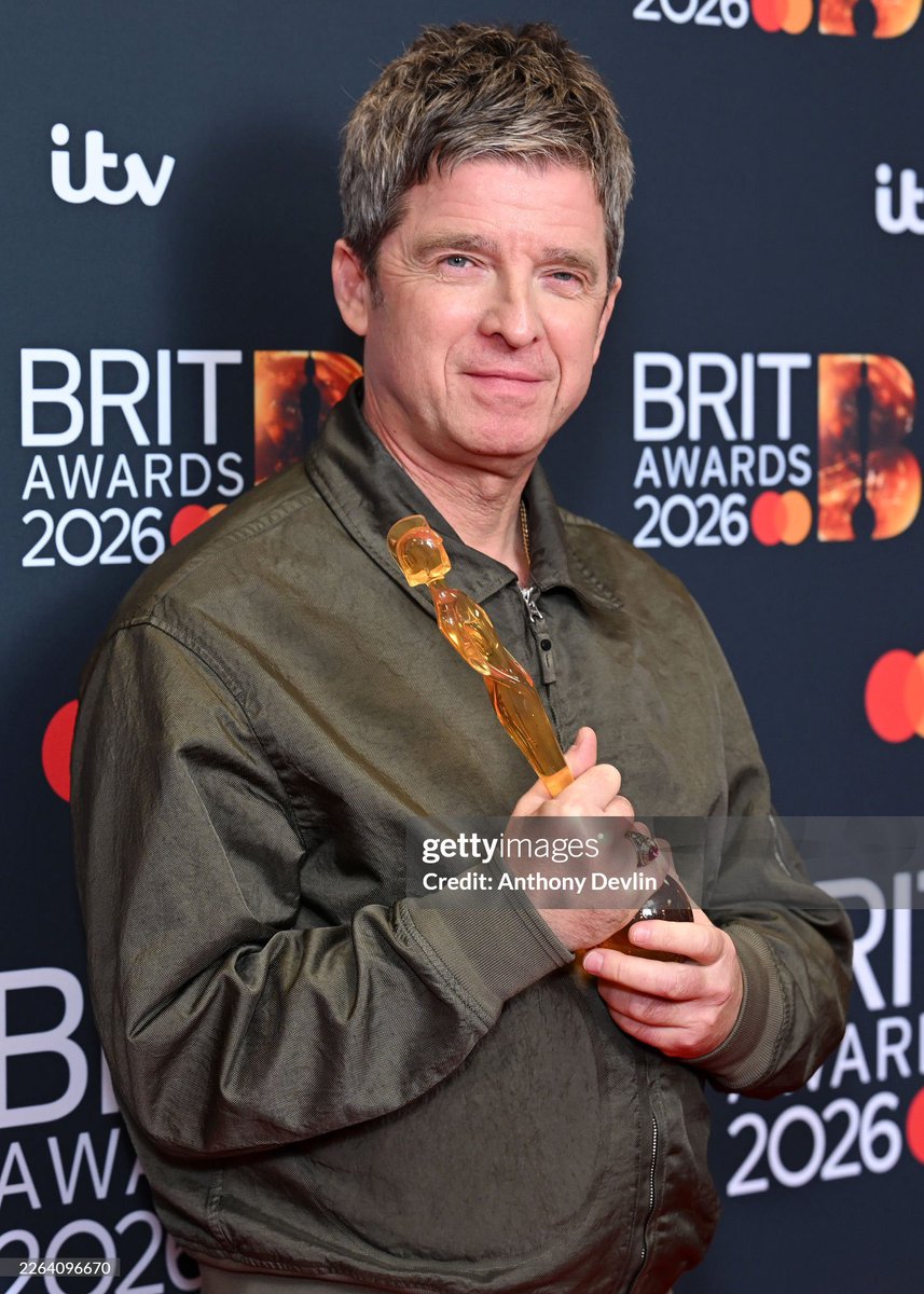 franciscooacr's tweet photo. Mírenlo, ni parece que le ha deseado la muerte a media industria musical.

Te amo Noel Gallagher. https://t.co/EB4HUNn99s