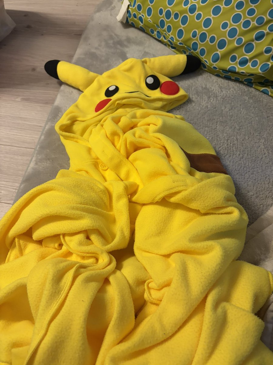 FFさんに 今日これを貸して 来て参加するみたいなんで 見つけてあげて