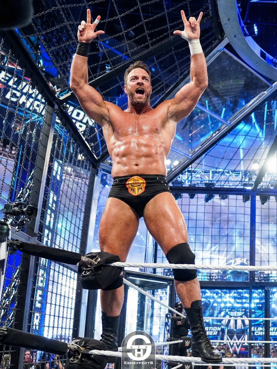 EshEffects's tweet photo. @WWE @Cricketnation The only way it should end. With @RealLAKnight wirh his hands raised. Getting ready to take the gold T WrestleMania, YEAH! https://t.co/d8QMWiZbPy