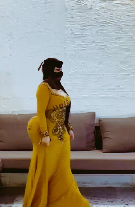 تقبل بالزواج من امراه اربعينه مربربة خليجية عندها سكن ترغب كبير السن ??