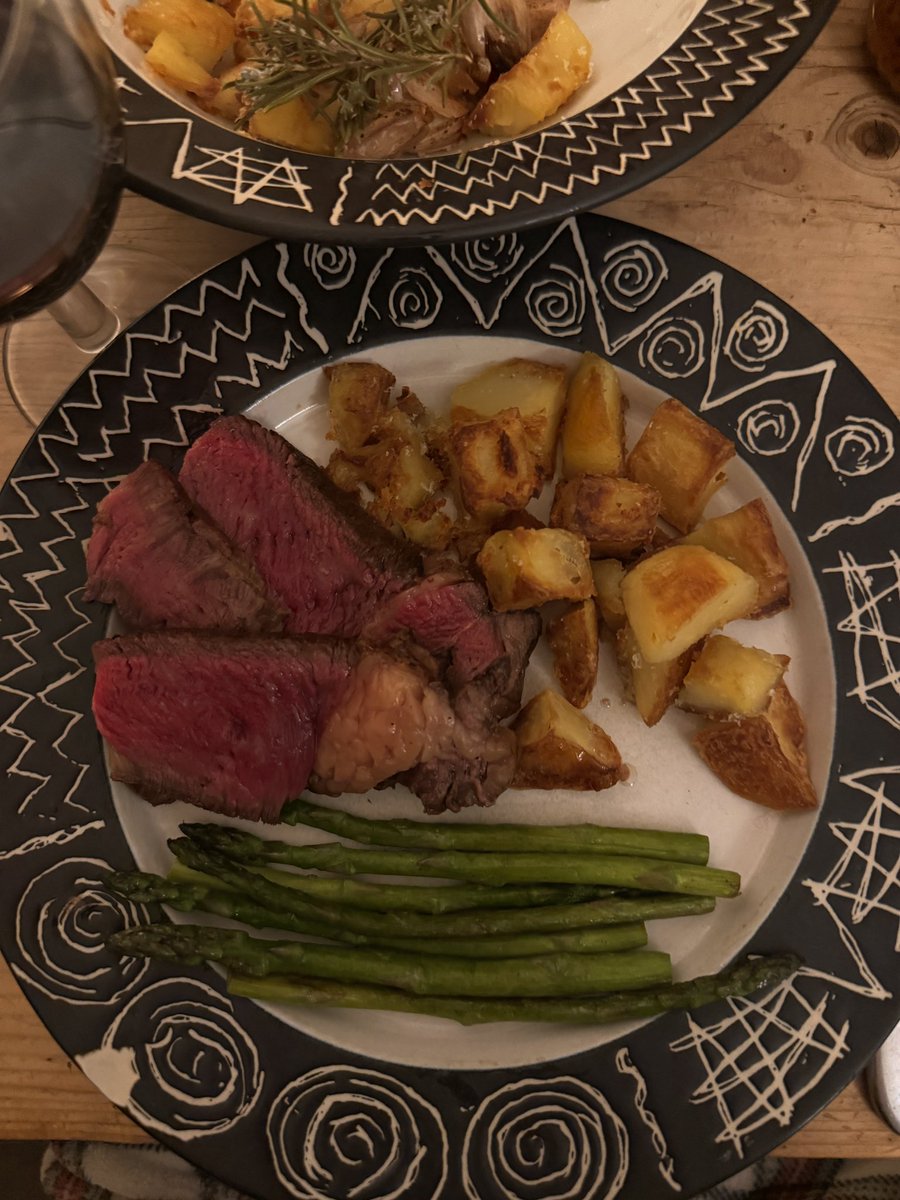 ana howard tweet media