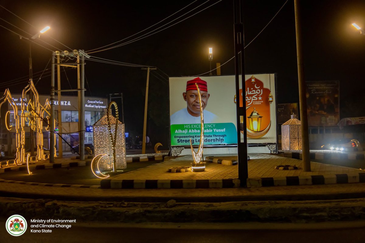 SSKachako's tweet image. RAMADAN KAREEM 🌙 :  In the spirit of Ramadan Kano's roundabout have been beautifully transformed, reflecting our rich Islamic heritage and the serenity of this sacred season.

#ramadankareem #ramadan2026 
#ramadanvibes #Ramadan #kareem 
#AbbaIsWorking #KanoFirst #kano #first