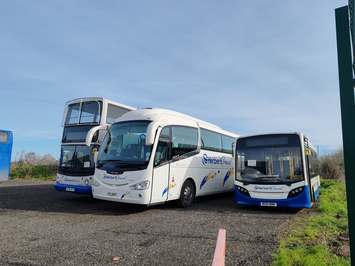 RandomBusNerd tweet media