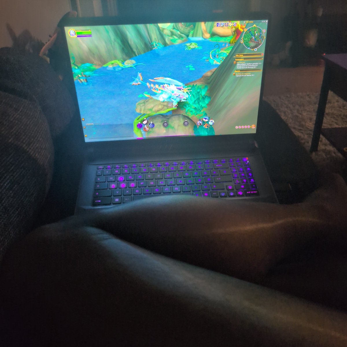 DanTheSissy96's tweet photo. I'm sitting downstairs in my new glossy pantyhose and playing WoW while my wife is upstairs asleep 🥵

I really need a goddess for wife hate, Techdom or whatever she wants https://t.co/C2zdCbtkzS