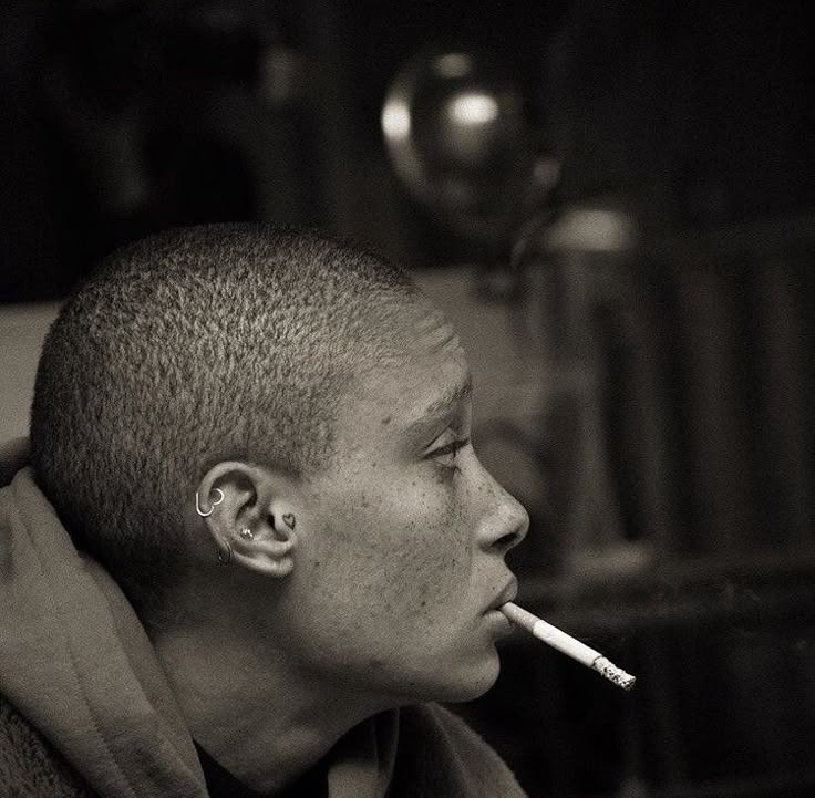 ⚓Who dey sell cow no Believe say who dey sell fowl dey make money.