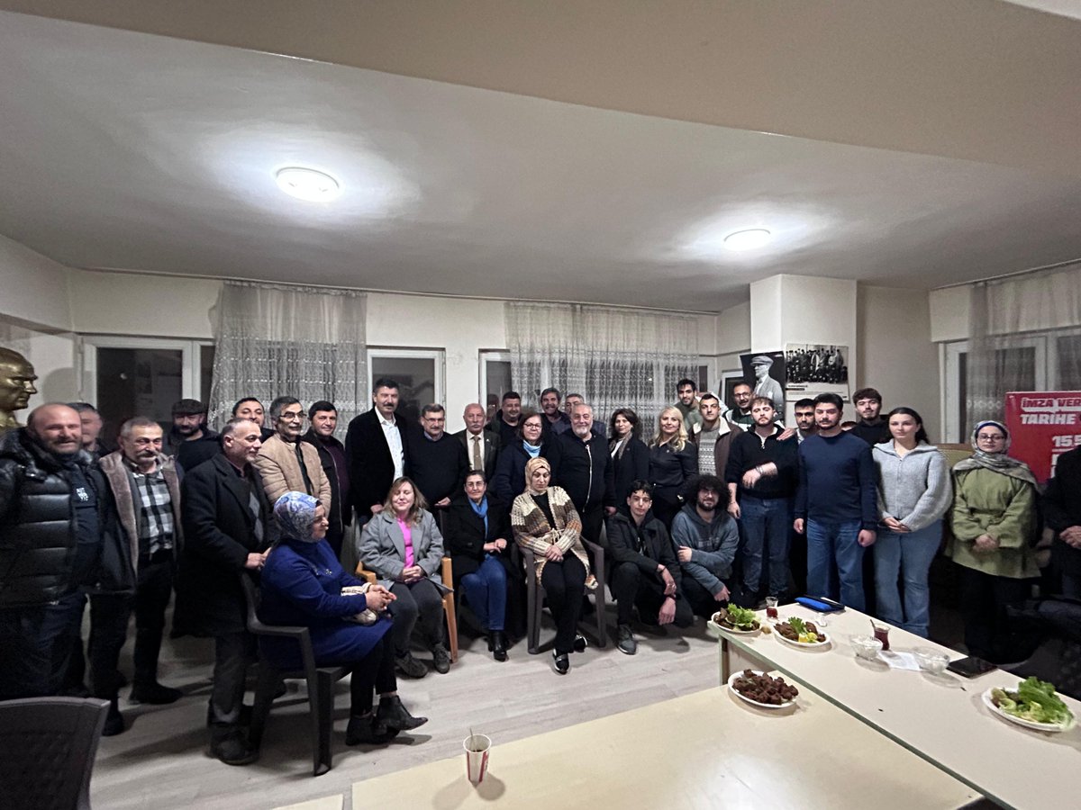 yenipartisivas's tweet photo. Şarkışla İlçe Örgütümüzün düzenlediği iftar sonrası sohbet programına İl yöneticilerimiz ile birlikte katıldık.#chpşarkışlailçe #chp https://t.co/R2GVQzMoUH