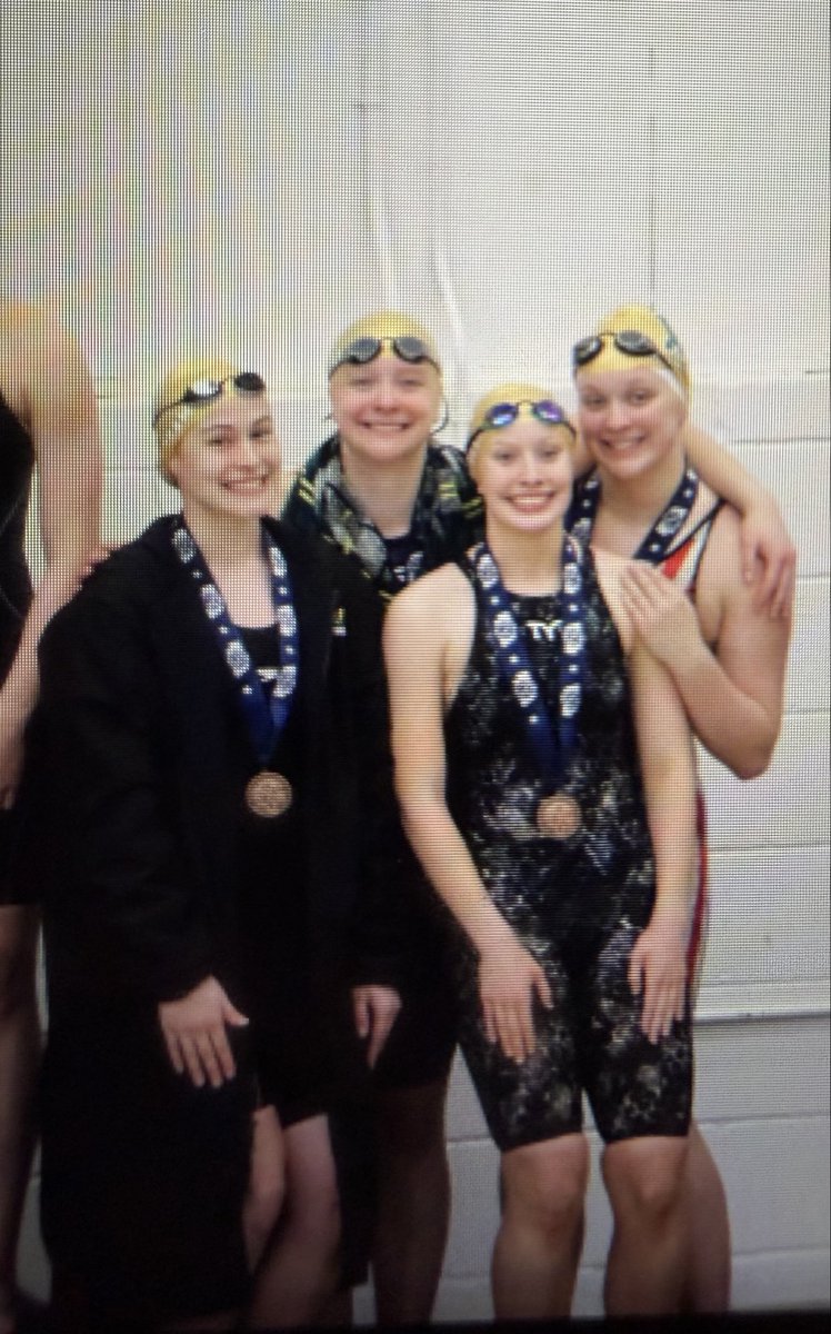 That’s a wrap. Girls 400 Free Relay with one more round of medals placing 8th. Lots of hardware being brought home today. 
Greta V, Edie V, Addie O , Millie A. ⚡️