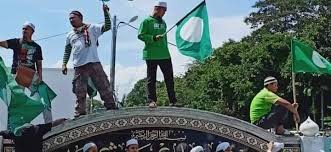 Aku cadangkan kerajaan Madani bukak balik siasatan kes memijak kalimah yang berlaku pada 2018.. Kes ni selesai dgn permintaan maaf saja <a href="/fahmi_fadzil/">Fahmi Fadzil 🇲🇾</a>  <a href="/MCMC_RASMI/">MCMC</a>  <a href="/saifnasution/">Saifuddin Nasution Ismail</a>  <a href="/KDNPUTRAJAYA/">KDN🇲🇾</a>