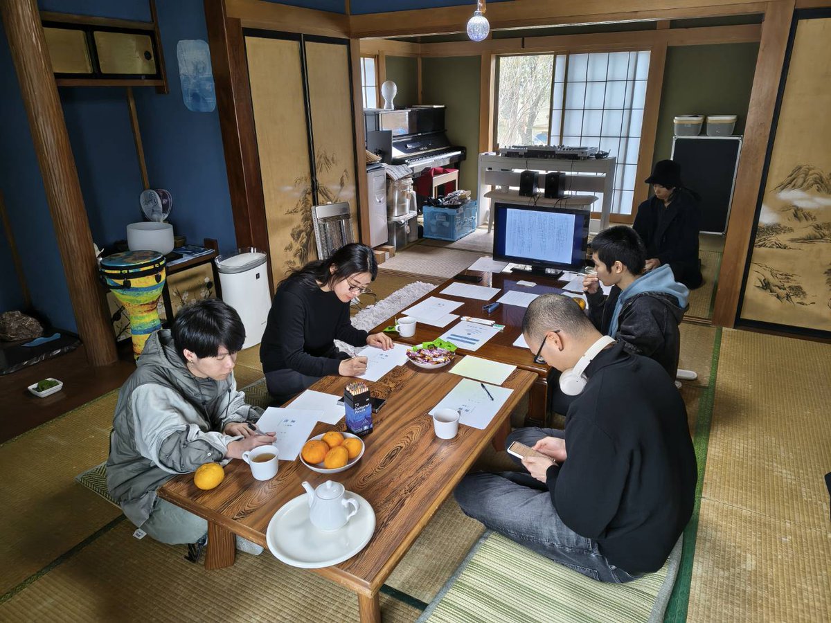 想像ファーストで過ごす、里山の古民家での
クリエイティブリトリート"草枕"

つくることに没頭する2日を過ごしてみませんか

次回開催は4月11-12日🌿
申込受付中です！
social-fes.com/kusamakura