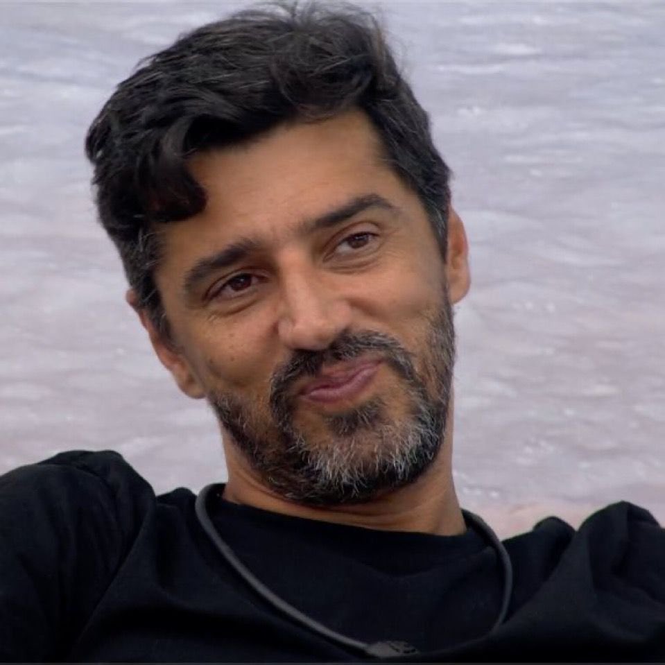 jubsscomentaa's tweet photo. Eu queria o Alberto nesse quarto secreto por 3 motivos: 

1 - a imunidade claro
2 - o fato dele sair e voltar abala a casa como um todo 
3 - milena surtando https://t.co/Nfp0U5cgFV